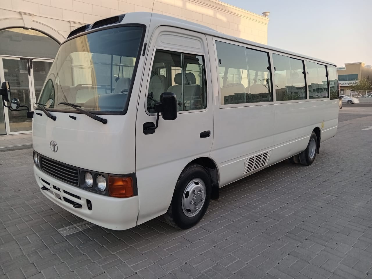 TOYOTA Coaster ... 30 places - diesel - climatisé ... BELGIQUE.. - Minibussi, Pikkubussi: kuva TOYOTA Coaster ... 30 places - diesel - climatisé ... BELGIQUE.. - Minibussi, Pikkubussi TOYOTA Coaster ... 30 places - diesel - climatisé ... BELGIQUE.. - Minibussi, Pikkubussi: kuva TOYOTA Coaster ... 30 places - diesel - climatisé ... BELGIQUE.. - Minibussi, Pikkubussi