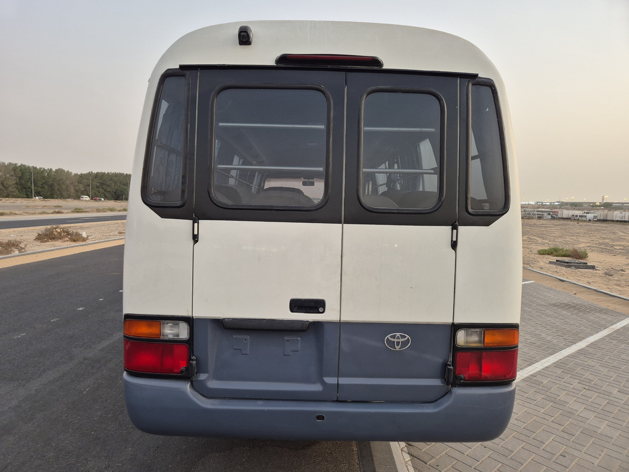 Toyota Coaster ... 30 places - climatisé - Minibussi, Pikkubussi: kuva Toyota Coaster ... 30 places - climatisé - Minibussi, Pikkubussi Toyota Coaster ... 30 places - climatisé - Minibussi, Pikkubussi: kuva Toyota Coaster ... 30 places - climatisé - Minibussi, Pikkubussi