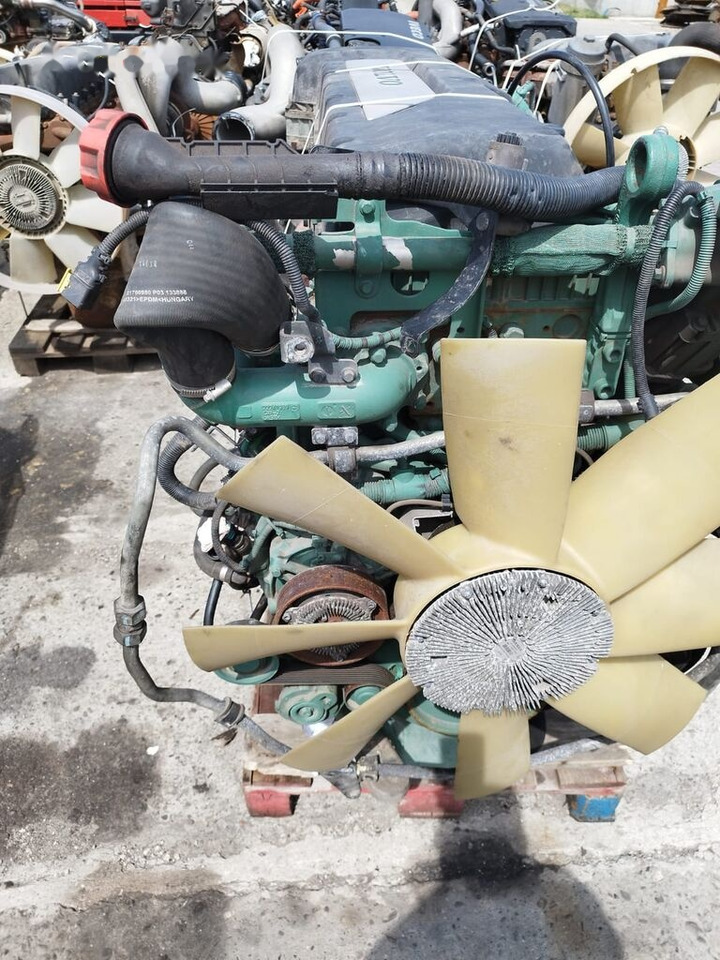 Volvo D13K truck - Moottori - Kuorma-auto: kuva Volvo D13K truck - Moottori - Kuorma-auto Volvo D13K truck - Moottori - Kuorma-auto: kuva Volvo D13K truck - Moottori - Kuorma-auto