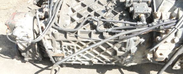 ZF Ecosplit 16S151 1315051740 truck - Vaihdelaatikko - Kuorma-auto: kuva ZF Ecosplit 16S151 1315051740 truck - Vaihdelaatikko - Kuorma-auto ZF Ecosplit 16S151 1315051740 truck - Vaihdelaatikko - Kuorma-auto: kuva ZF Ecosplit 16S151 1315051740 truck - Vaihdelaatikko - Kuorma-auto