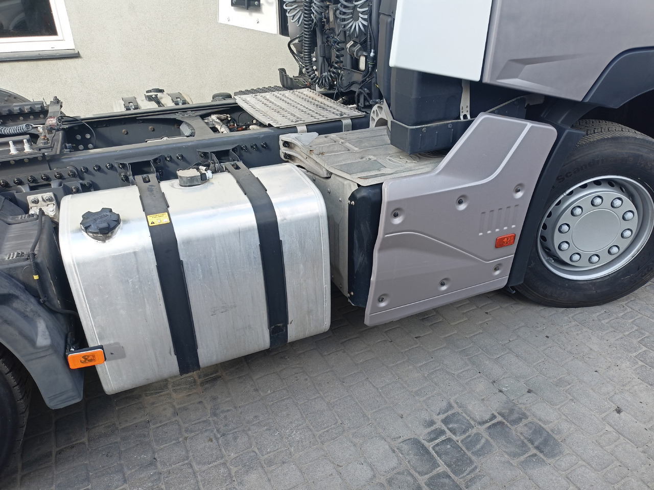 Vetopöytäauto Renault Gama T 480: kuva Vetopöytäauto Renault Gama T 480