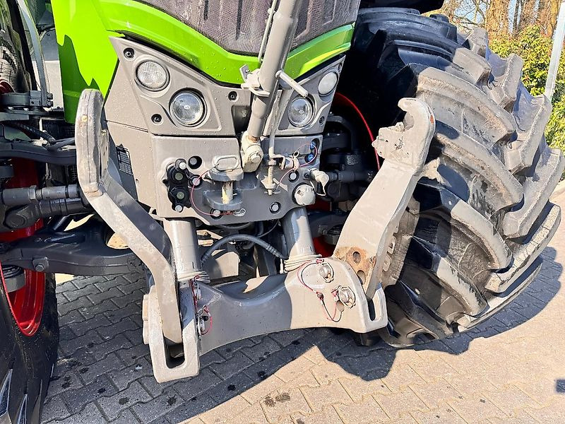 FENDT 1050 Gen2 ProfiPlus - Traktori: kuva FENDT 1050 Gen2 ProfiPlus - Traktori FENDT 1050 Gen2 ProfiPlus - Traktori: kuva FENDT 1050 Gen2 ProfiPlus - Traktori