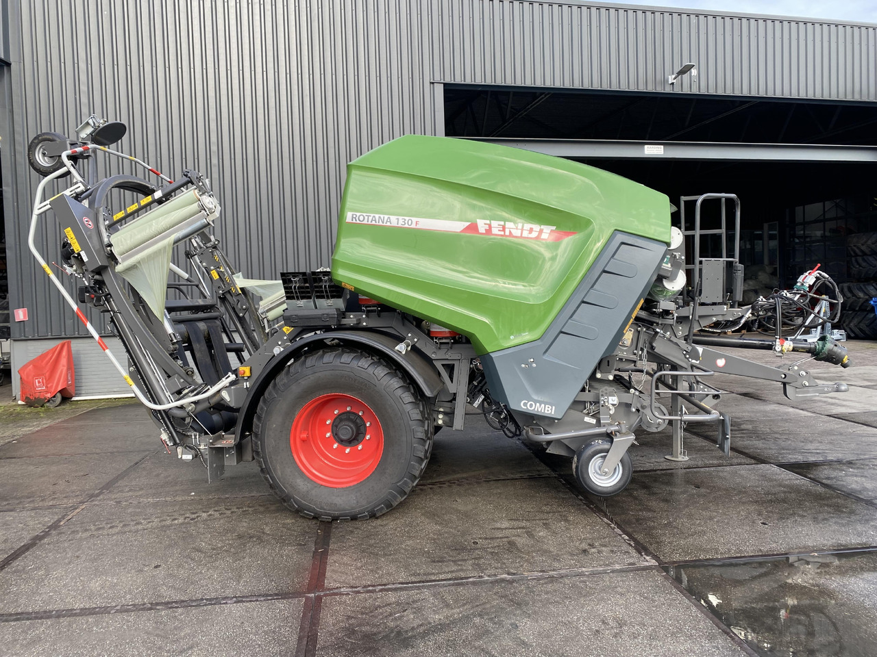 FENDT Rotana 130F Combi - Käärijä: kuva FENDT Rotana 130F Combi - Käärijä FENDT Rotana 130F Combi - Käärijä: kuva FENDT Rotana 130F Combi - Käärijä
