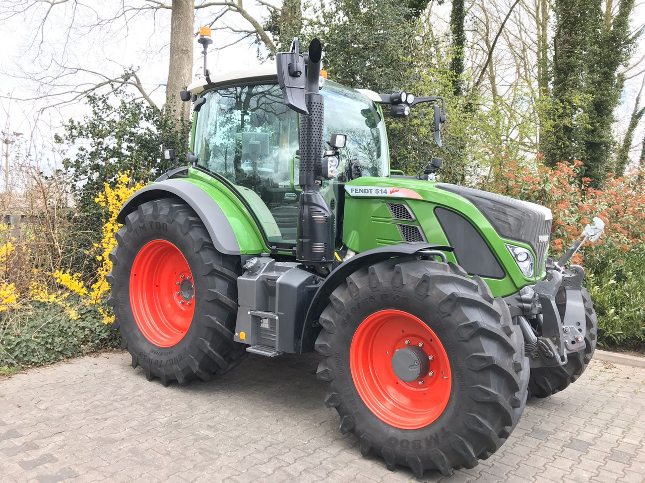 Fendt 514 Vario S4 ProfiPlus - Traktori: kuva Fendt 514 Vario S4 ProfiPlus - Traktori Fendt 514 Vario S4 ProfiPlus - Traktori: kuva Fendt 514 Vario S4 ProfiPlus - Traktori