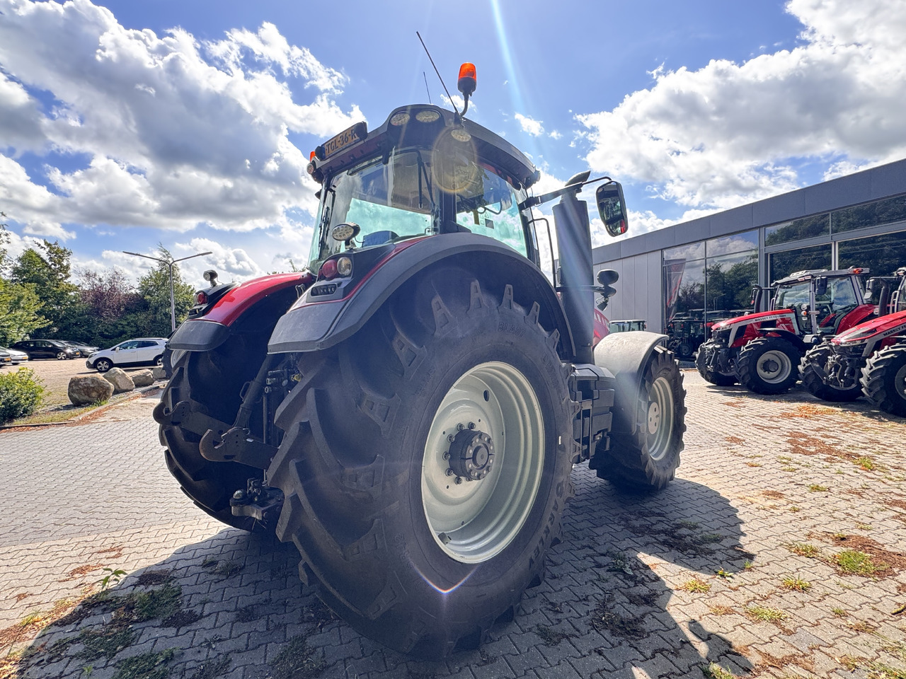 Leasing MASSEY FERGUSON 8670 Dyna-VT MASSEY FERGUSON 8670 Dyna-VT: kuva Leasing MASSEY FERGUSON 8670 Dyna-VT MASSEY FERGUSON 8670 Dyna-VT