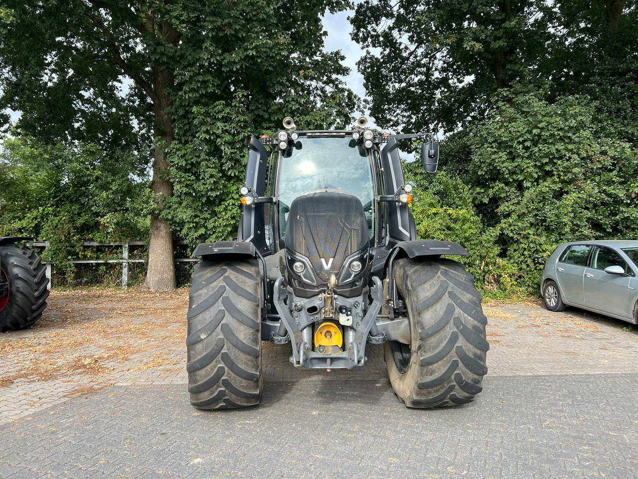 Valtra T174 Versu - Traktori: kuva Valtra T174 Versu - Traktori Valtra T174 Versu - Traktori: kuva Valtra T174 Versu - Traktori