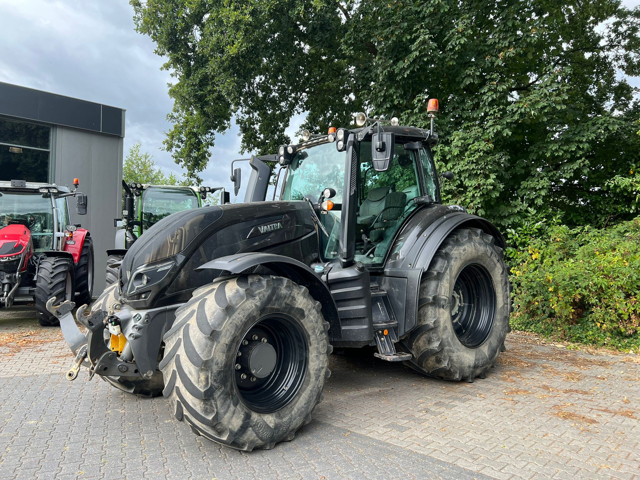 Valtra T174 Versu - Traktori: kuva Valtra T174 Versu - Traktori Valtra T174 Versu - Traktori: kuva Valtra T174 Versu - Traktori