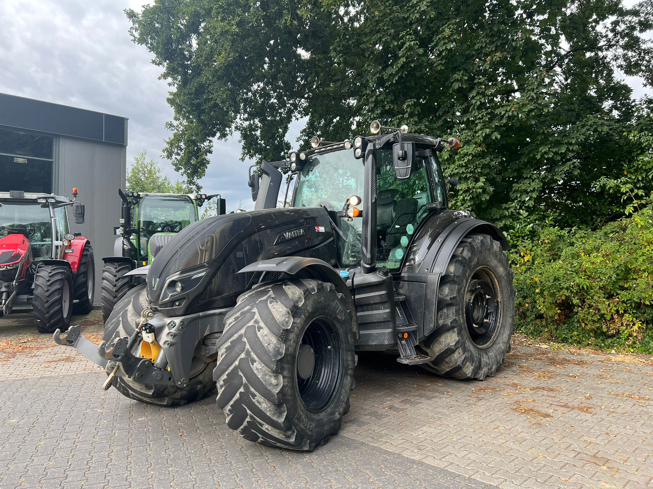 Valtra T174 Versu - Traktori: kuva Valtra T174 Versu - Traktori Valtra T174 Versu - Traktori: kuva Valtra T174 Versu - Traktori