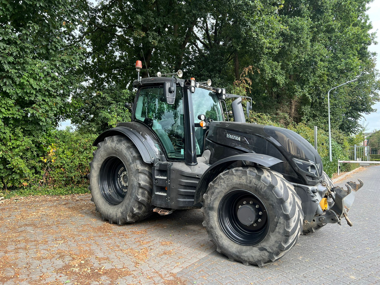 Valtra T174 Versu - Traktori: kuva Valtra T174 Versu - Traktori Valtra T174 Versu - Traktori: kuva Valtra T174 Versu - Traktori