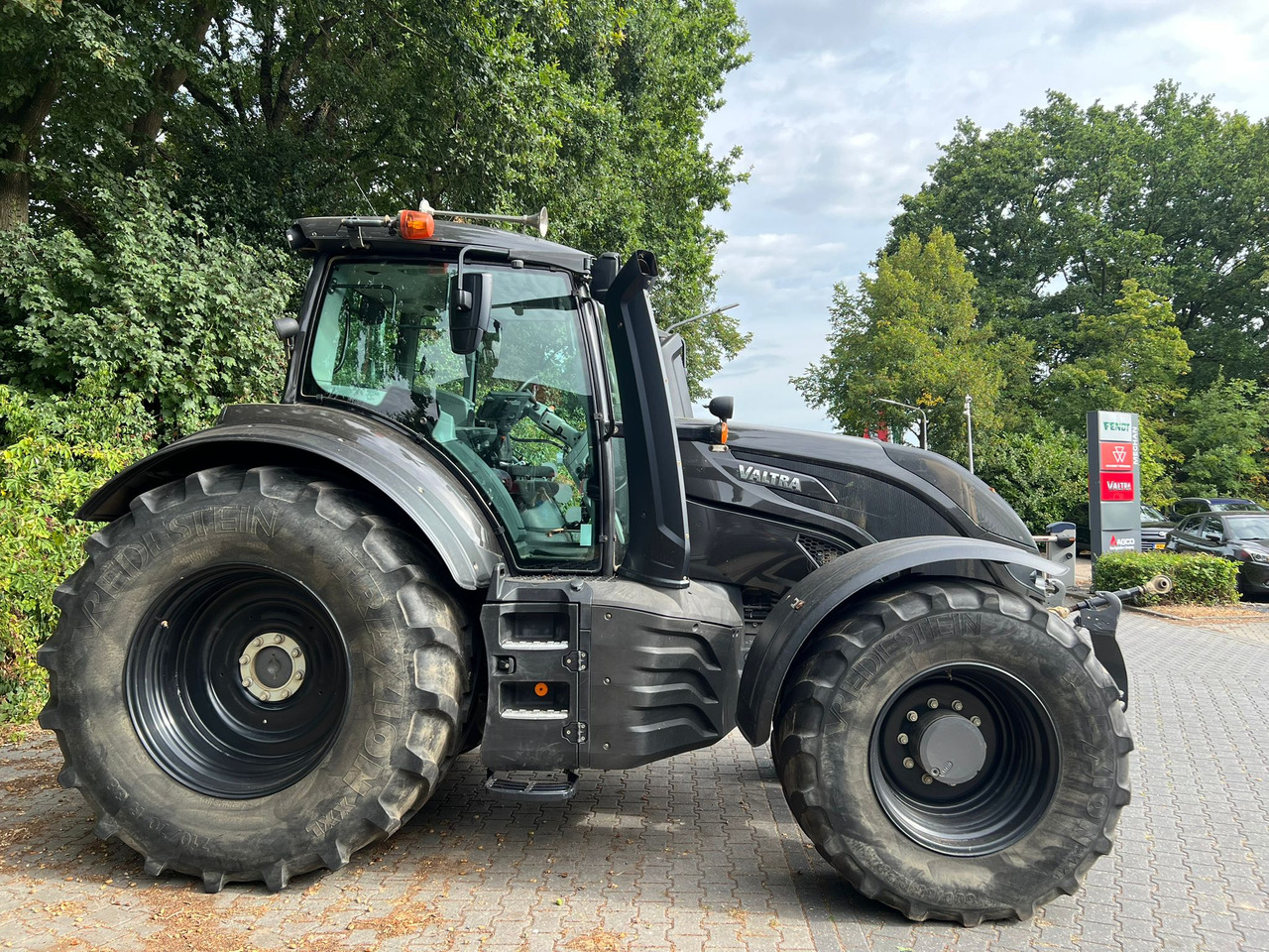 Valtra T174 Versu - Traktori: kuva Valtra T174 Versu - Traktori Valtra T174 Versu - Traktori: kuva Valtra T174 Versu - Traktori