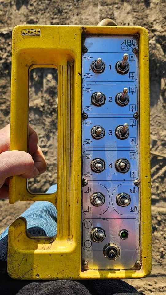 Paalujuntta ABI HPU T600 Hydro Press System: kuva Paalujuntta ABI HPU T600 Hydro Press System Paalujuntta ABI HPU T600 Hydro Press System: kuva Paalujuntta ABI HPU T600 Hydro Press System