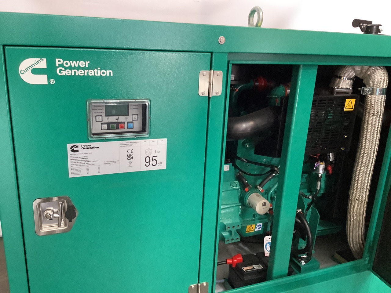 Cummins C55D5EQ. 55KVA Generator. Brand new. - Sähkögeneraattori: kuva Cummins C55D5EQ. 55KVA Generator. Brand new. - Sähkögeneraattori Cummins C55D5EQ. 55KVA Generator. Brand new. - Sähkögeneraattori: kuva Cummins C55D5EQ. 55KVA Generator. Brand new. - Sähkögeneraattori