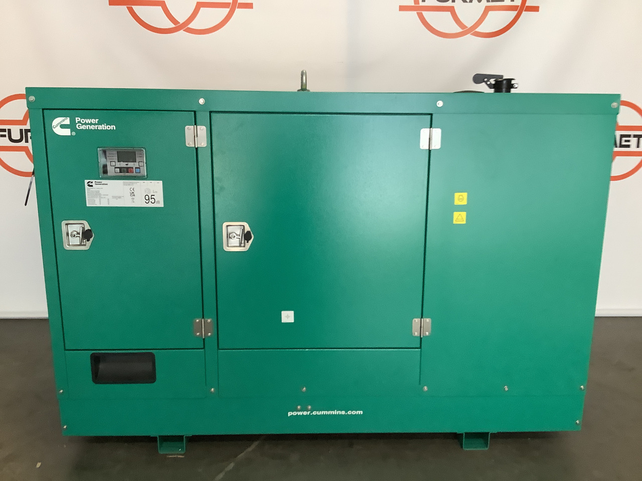 Cummins C55D5EQ. 55KVA Generator. Brand new. - Sähkögeneraattori: kuva Cummins C55D5EQ. 55KVA Generator. Brand new. - Sähkögeneraattori Cummins C55D5EQ. 55KVA Generator. Brand new. - Sähkögeneraattori: kuva Cummins C55D5EQ. 55KVA Generator. Brand new. - Sähkögeneraattori