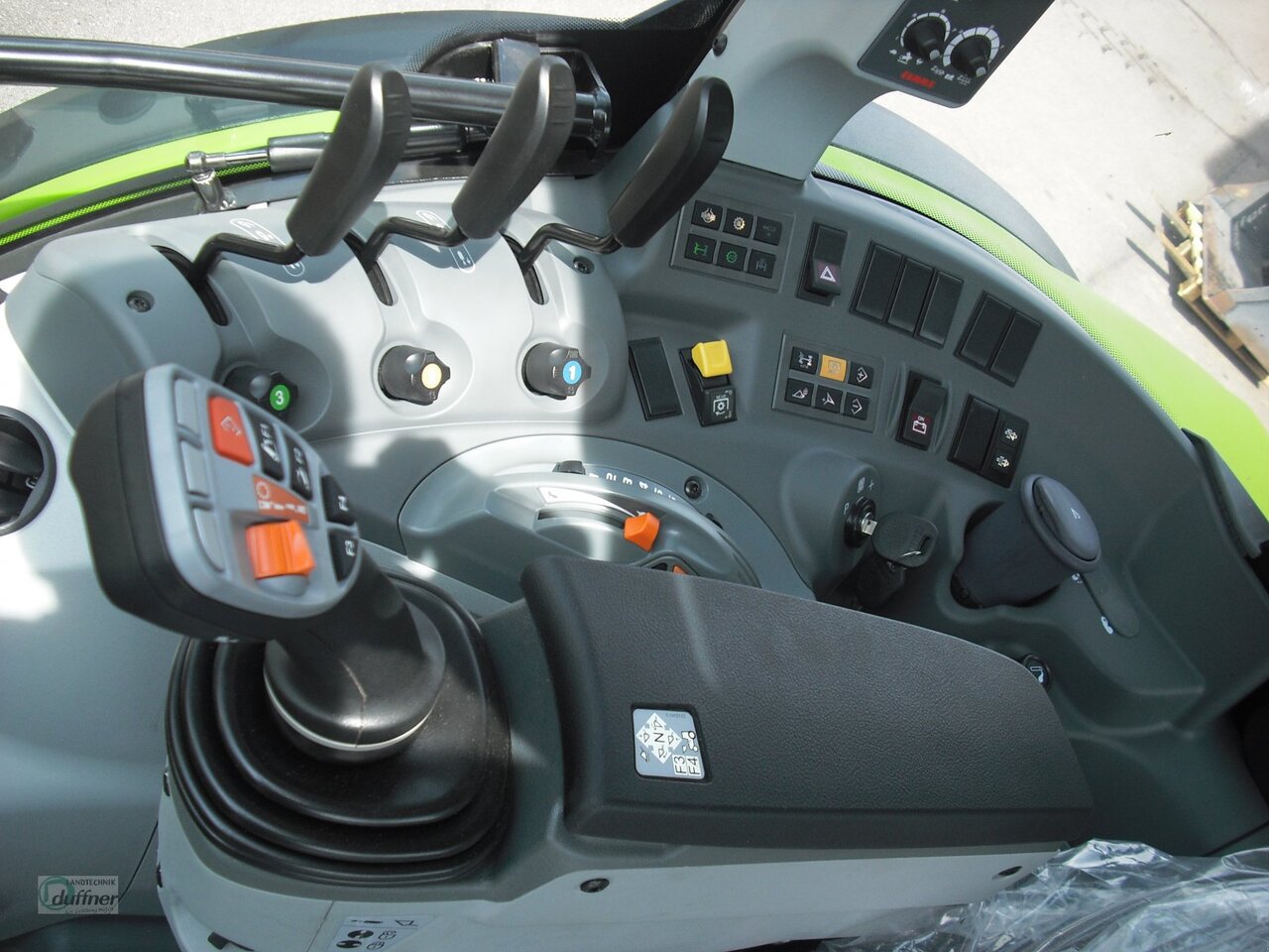 Traktori CLAAS Arion 420 Panoramic: kuva Traktori CLAAS Arion 420 Panoramic