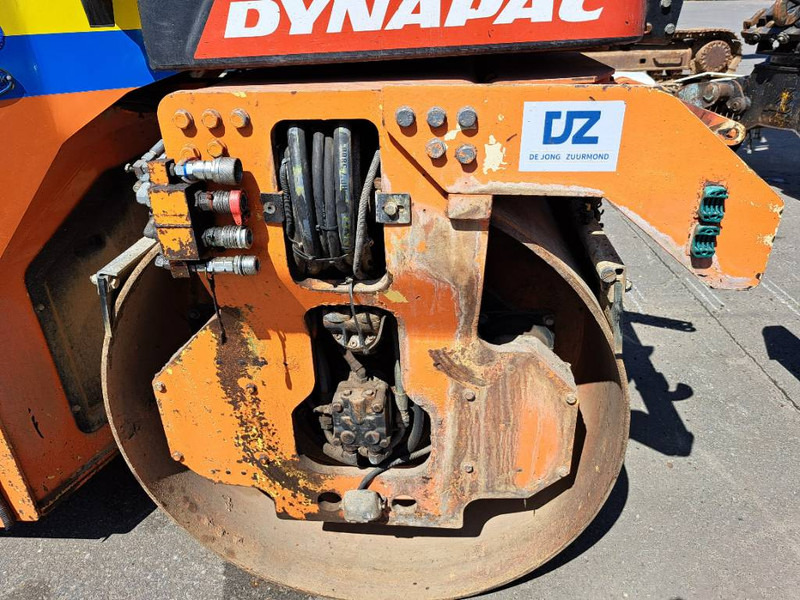Dynapac CG233HF - Jyrä: kuva Dynapac CG233HF - Jyrä Dynapac CG233HF - Jyrä: kuva Dynapac CG233HF - Jyrä