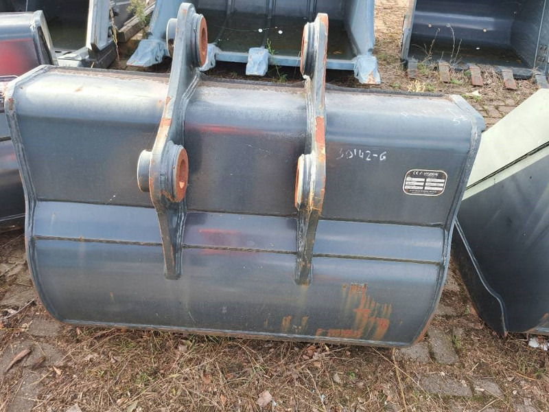 Hyundai Exacavator Digging Bucket 140, 6N4-37000 - Kauha - Rakennuskoneet: kuva Hyundai Exacavator Digging Bucket 140, 6N4-37000 - Kauha - Rakennuskoneet Hyundai Exacavator Digging Bucket 140, 6N4-37000 - Kauha - Rakennuskoneet: kuva Hyundai Exacavator Digging Bucket 140, 6N4-37000 - Kauha - Rakennuskoneet