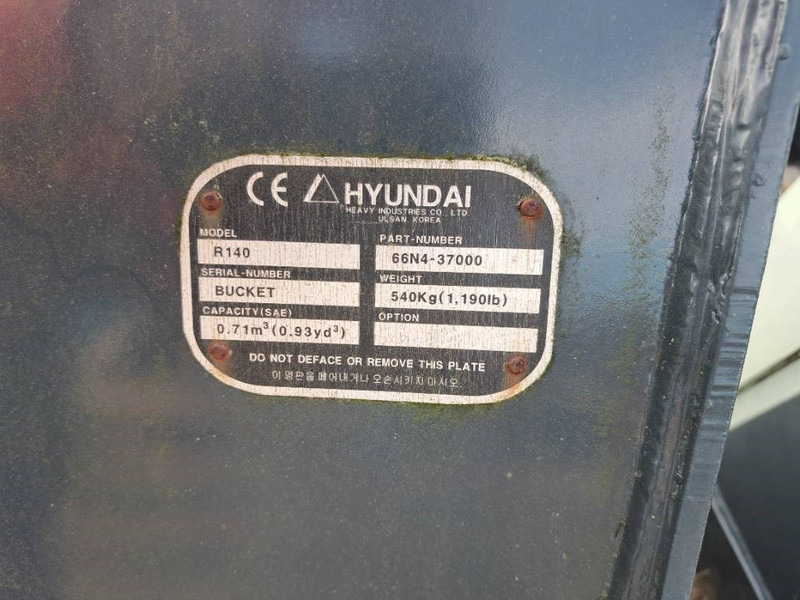 Hyundai Exacavator Digging Bucket 140, 6N4-37000 - Kauha - Rakennuskoneet: kuva Hyundai Exacavator Digging Bucket 140, 6N4-37000 - Kauha - Rakennuskoneet Hyundai Exacavator Digging Bucket 140, 6N4-37000 - Kauha - Rakennuskoneet: kuva Hyundai Exacavator Digging Bucket 140, 6N4-37000 - Kauha - Rakennuskoneet