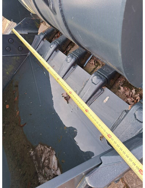 Hyundai Excavator Digging Bucket 140, 61K4-30701 - Kauha - Rakennuskoneet: kuva Hyundai Excavator Digging Bucket 140, 61K4-30701 - Kauha - Rakennuskoneet Hyundai Excavator Digging Bucket 140, 61K4-30701 - Kauha - Rakennuskoneet: kuva Hyundai Excavator Digging Bucket 140, 61K4-30701 - Kauha - Rakennuskoneet