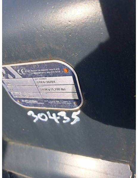 Uusi Kauha - Rakennuskoneet Hyundai Excavator Digging Bucket 140, 61K4-30701: kuva Uusi Kauha - Rakennuskoneet Hyundai Excavator Digging Bucket 140, 61K4-30701