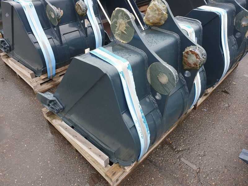 Hyundai Excavator digging bucket 140, 61K4-30101 - Kauha - Rakennuskoneet: kuva Hyundai Excavator digging bucket 140, 61K4-30101 - Kauha - Rakennuskoneet Hyundai Excavator digging bucket 140, 61K4-30101 - Kauha - Rakennuskoneet: kuva Hyundai Excavator digging bucket 140, 61K4-30101 - Kauha - Rakennuskoneet