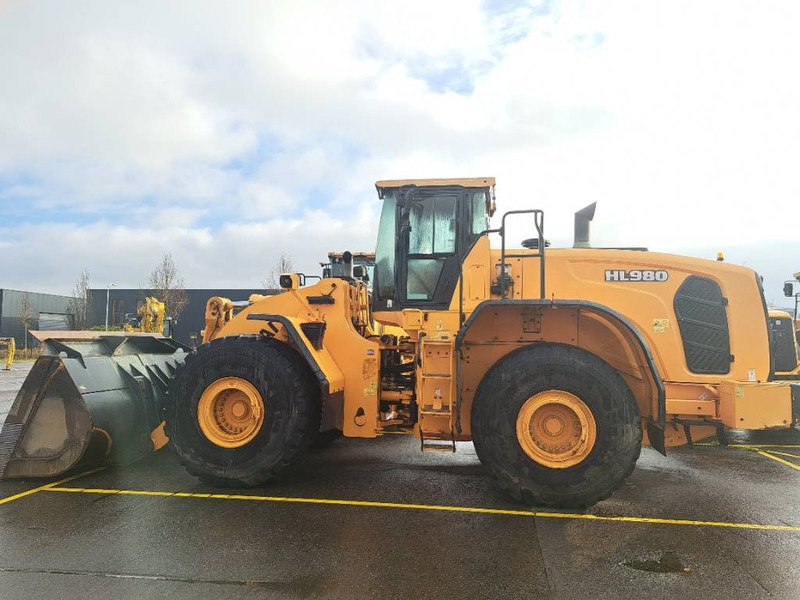 Hyundai HL980 - Pyöräkuormaaja: kuva Hyundai HL980 - Pyöräkuormaaja Hyundai HL980 - Pyöräkuormaaja: kuva Hyundai HL980 - Pyöräkuormaaja
