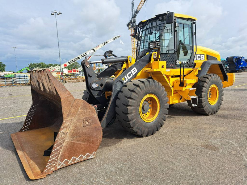 JCB 427 ZX - Pyöräkuormaaja: kuva JCB 427 ZX - Pyöräkuormaaja JCB 427 ZX - Pyöräkuormaaja: kuva JCB 427 ZX - Pyöräkuormaaja