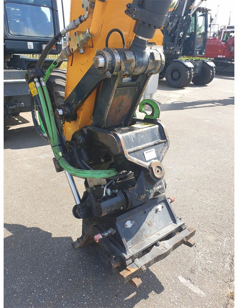 STEELWRIST Tiltrotator X20 CW20 HW180 - Lisälaitteet - Rakennuskoneet: kuva STEELWRIST Tiltrotator X20 CW20 HW180 - Lisälaitteet - Rakennuskoneet STEELWRIST Tiltrotator X20 CW20 HW180 - Lisälaitteet - Rakennuskoneet: kuva STEELWRIST Tiltrotator X20 CW20 HW180 - Lisälaitteet - Rakennuskoneet