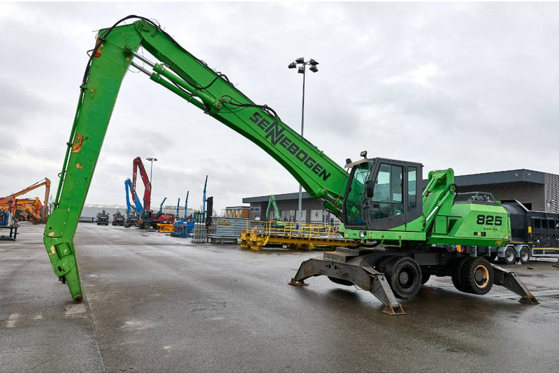 Sennebogen 825 M - Materiaalinkäsittelykone: kuva Sennebogen 825 M - Materiaalinkäsittelykone Sennebogen 825 M - Materiaalinkäsittelykone: kuva Sennebogen 825 M - Materiaalinkäsittelykone