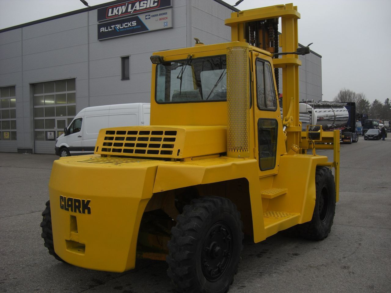 Clark C500YS225PD Clark C500YS225PD - Dieseltrukki: kuva Clark C500YS225PD Clark C500YS225PD - Dieseltrukki Clark C500YS225PD Clark C500YS225PD - Dieseltrukki: kuva Clark C500YS225PD Clark C500YS225PD - Dieseltrukki