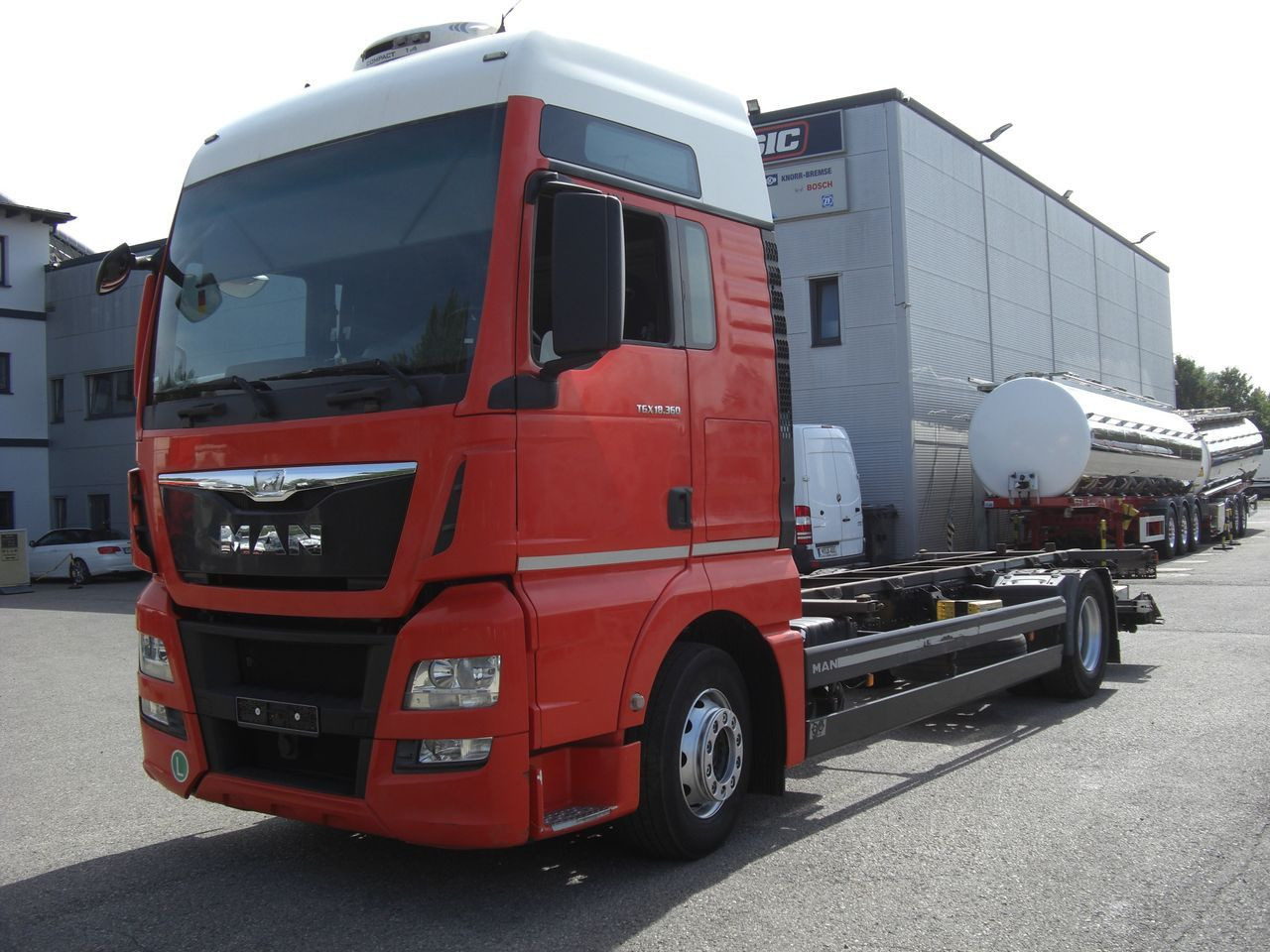 MAN 18360XXL TGX / LBW MAN 18360XXL TGX / LBW - Konttialus/ Vaihtokuormatilat kuorma-auto: kuva MAN 18360XXL TGX / LBW MAN 18360XXL TGX / LBW - Konttialus/ Vaihtokuormatilat kuorma-auto MAN 18360XXL TGX / LBW MAN 18360XXL TGX / LBW - Konttialus/ Vaihtokuormatilat kuorma-auto: kuva MAN 18360XXL TGX / LBW MAN 18360XXL TGX / LBW - Konttialus/ Vaihtokuormatilat kuorma-auto