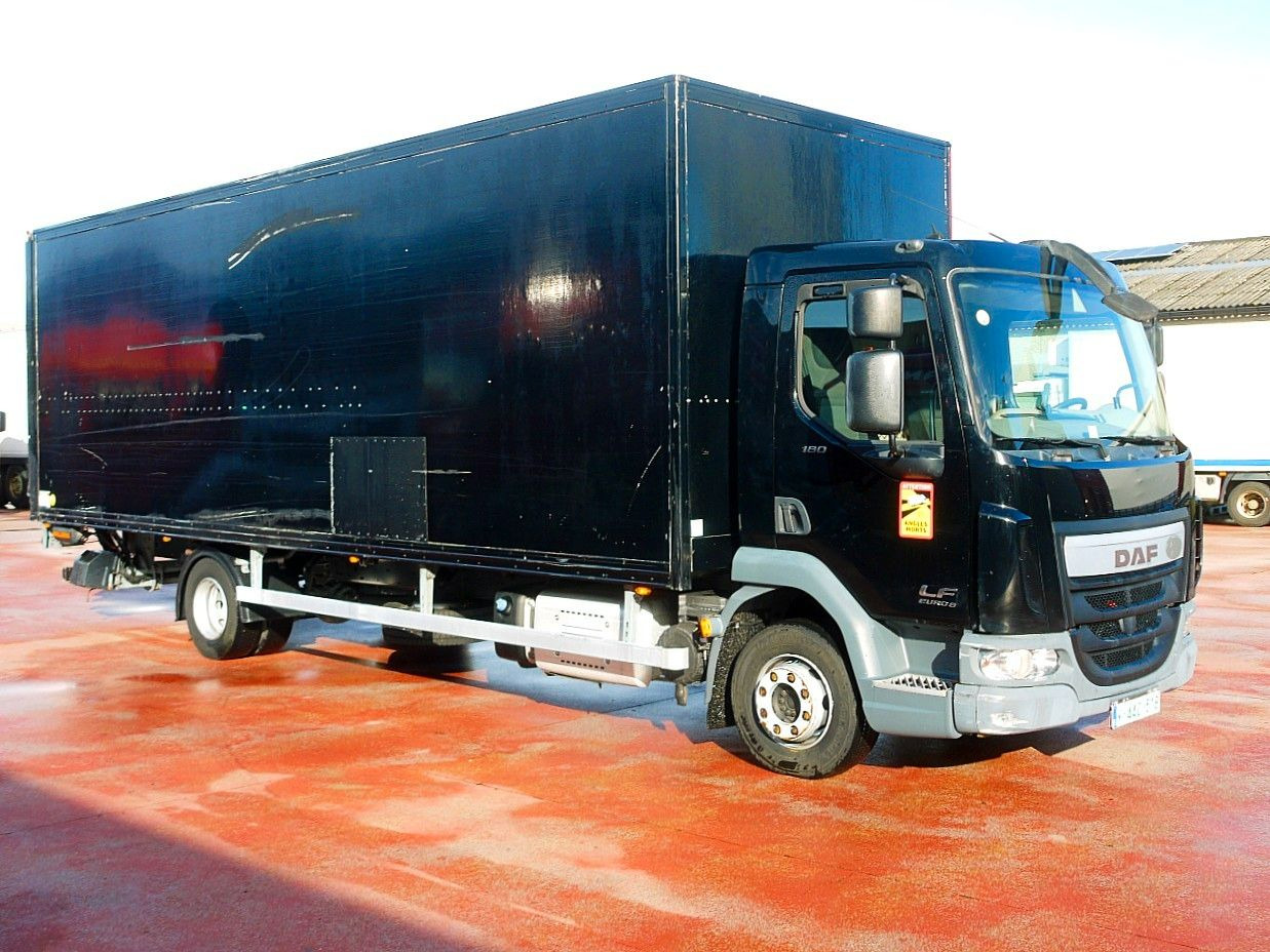 DAF LF 180 12 MEUBEL KOFFER LBW LUFT FEDERUNG AIRCO - Umpikori kuorma-auto: kuva DAF LF 180 12 MEUBEL KOFFER LBW LUFT FEDERUNG AIRCO - Umpikori kuorma-auto DAF LF 180 12 MEUBEL KOFFER LBW LUFT FEDERUNG AIRCO - Umpikori kuorma-auto: kuva DAF LF 180 12 MEUBEL KOFFER LBW LUFT FEDERUNG AIRCO - Umpikori kuorma-auto