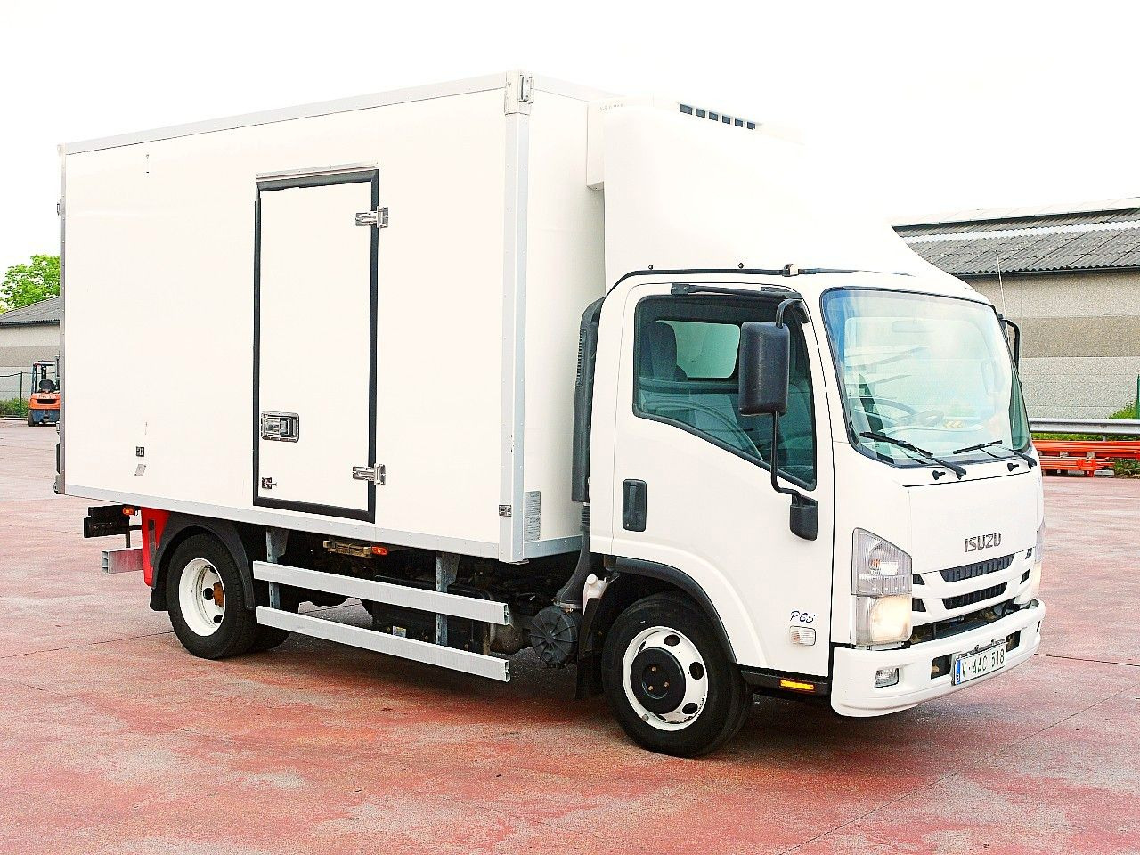 Isuzu N2R 75 KUHLKOFFER THERMOKING V500 MAX €6 - Kylmäauto: kuva Isuzu N2R 75 KUHLKOFFER THERMOKING V500 MAX €6 - Kylmäauto Isuzu N2R 75 KUHLKOFFER THERMOKING V500 MAX €6 - Kylmäauto: kuva Isuzu N2R 75 KUHLKOFFER THERMOKING V500 MAX €6 - Kylmäauto