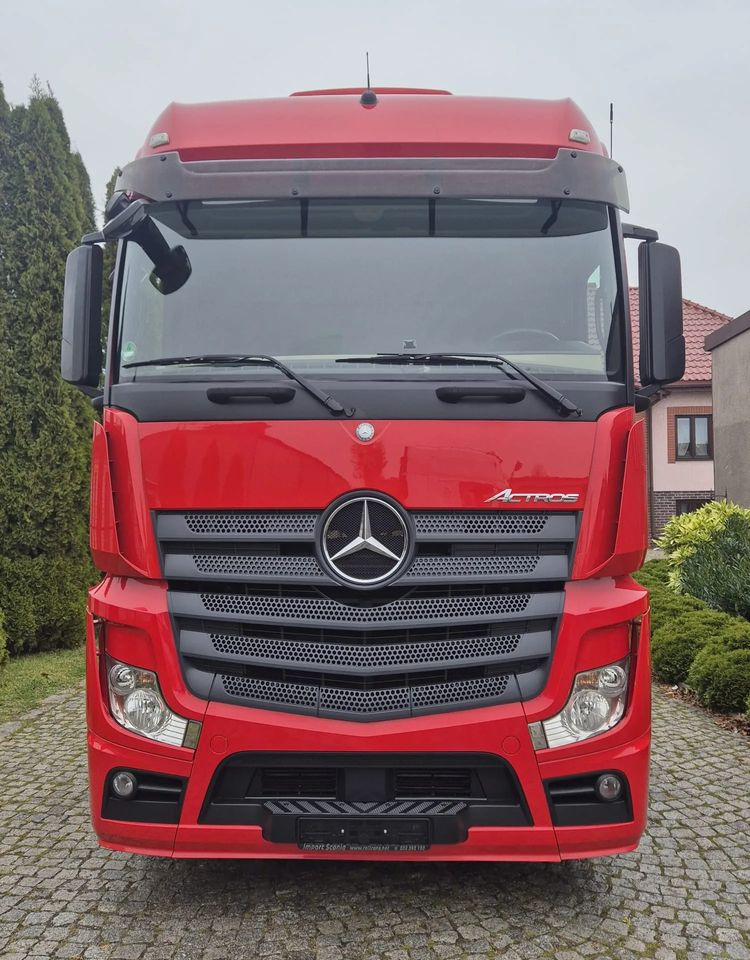 Mercedes-Benz 1845 - Vetopöytäauto: kuva Mercedes-Benz 1845 - Vetopöytäauto Mercedes-Benz 1845 - Vetopöytäauto: kuva Mercedes-Benz 1845 - Vetopöytäauto