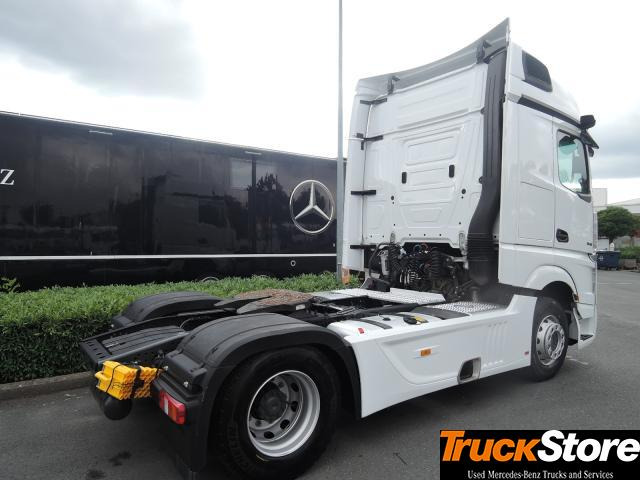 Mercedes-Benz Actros 1845 LS - Vetopöytäauto: kuva Mercedes-Benz Actros 1845 LS - Vetopöytäauto Mercedes-Benz Actros 1845 LS - Vetopöytäauto: kuva Mercedes-Benz Actros 1845 LS - Vetopöytäauto