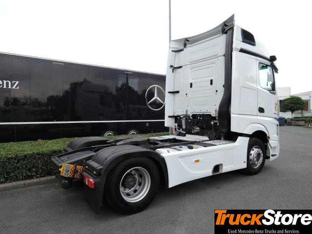 Mercedes-Benz Actros 1845 LS - Vetopöytäauto: kuva Mercedes-Benz Actros 1845 LS - Vetopöytäauto Mercedes-Benz Actros 1845 LS - Vetopöytäauto: kuva Mercedes-Benz Actros 1845 LS - Vetopöytäauto