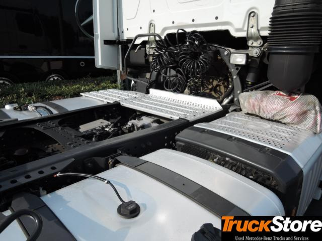 Mercedes-Benz Actros 1848 LS - Vetopöytäauto: kuva Mercedes-Benz Actros 1848 LS - Vetopöytäauto Mercedes-Benz Actros 1848 LS - Vetopöytäauto: kuva Mercedes-Benz Actros 1848 LS - Vetopöytäauto