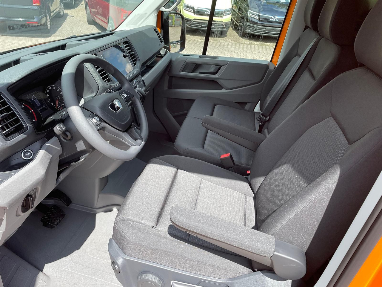 Henkilöauto MAN TGE 3.180 Kasten L3H2 TEMPOMAT LED STANDHZ NAVI: kuva Henkilöauto MAN TGE 3.180 Kasten L3H2 TEMPOMAT LED STANDHZ NAVI Henkilöauto MAN TGE 3.180 Kasten L3H2 TEMPOMAT LED STANDHZ NAVI: kuva Henkilöauto MAN TGE 3.180 Kasten L3H2 TEMPOMAT LED STANDHZ NAVI