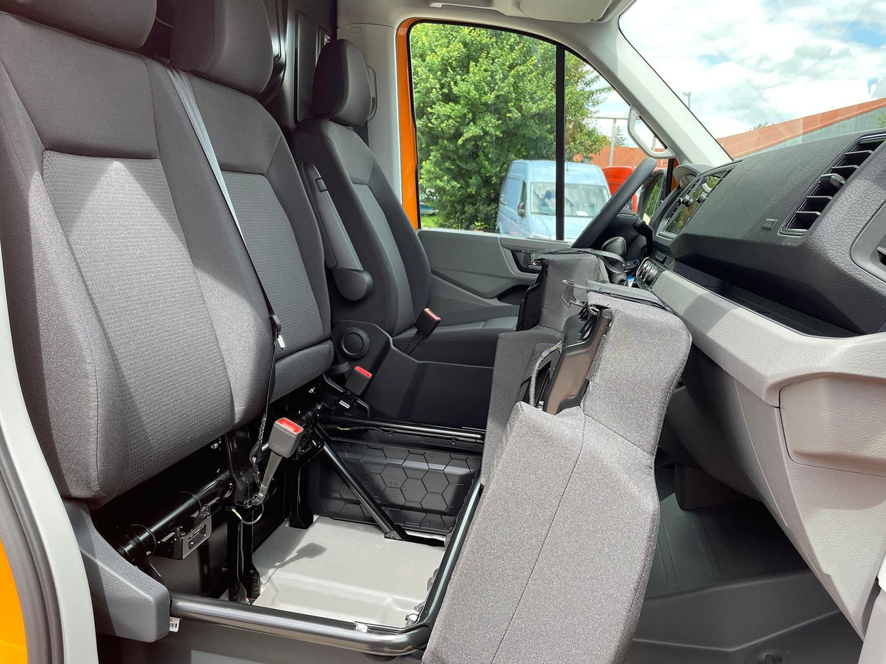 Henkilöauto MAN TGE 3.180 Kasten L3H2 TEMPOMAT LED STANDHZ NAVI: kuva Henkilöauto MAN TGE 3.180 Kasten L3H2 TEMPOMAT LED STANDHZ NAVI Henkilöauto MAN TGE 3.180 Kasten L3H2 TEMPOMAT LED STANDHZ NAVI: kuva Henkilöauto MAN TGE 3.180 Kasten L3H2 TEMPOMAT LED STANDHZ NAVI