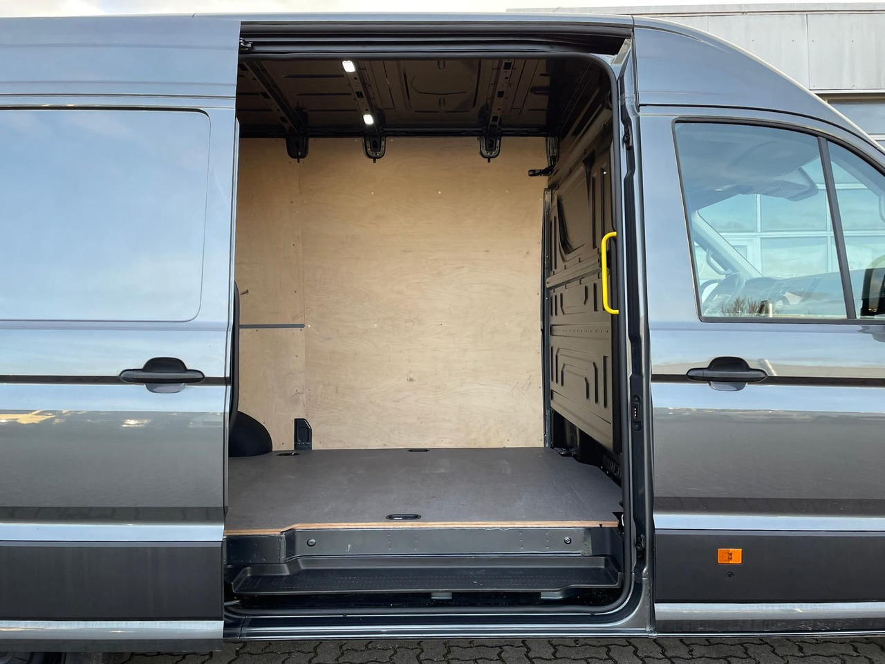 Henkilöauto MAN TGE 3.180 L3H3 Kasten 4x4 DIFF AHK ACC STANDHZ: kuva Henkilöauto MAN TGE 3.180 L3H3 Kasten 4x4 DIFF AHK ACC STANDHZ