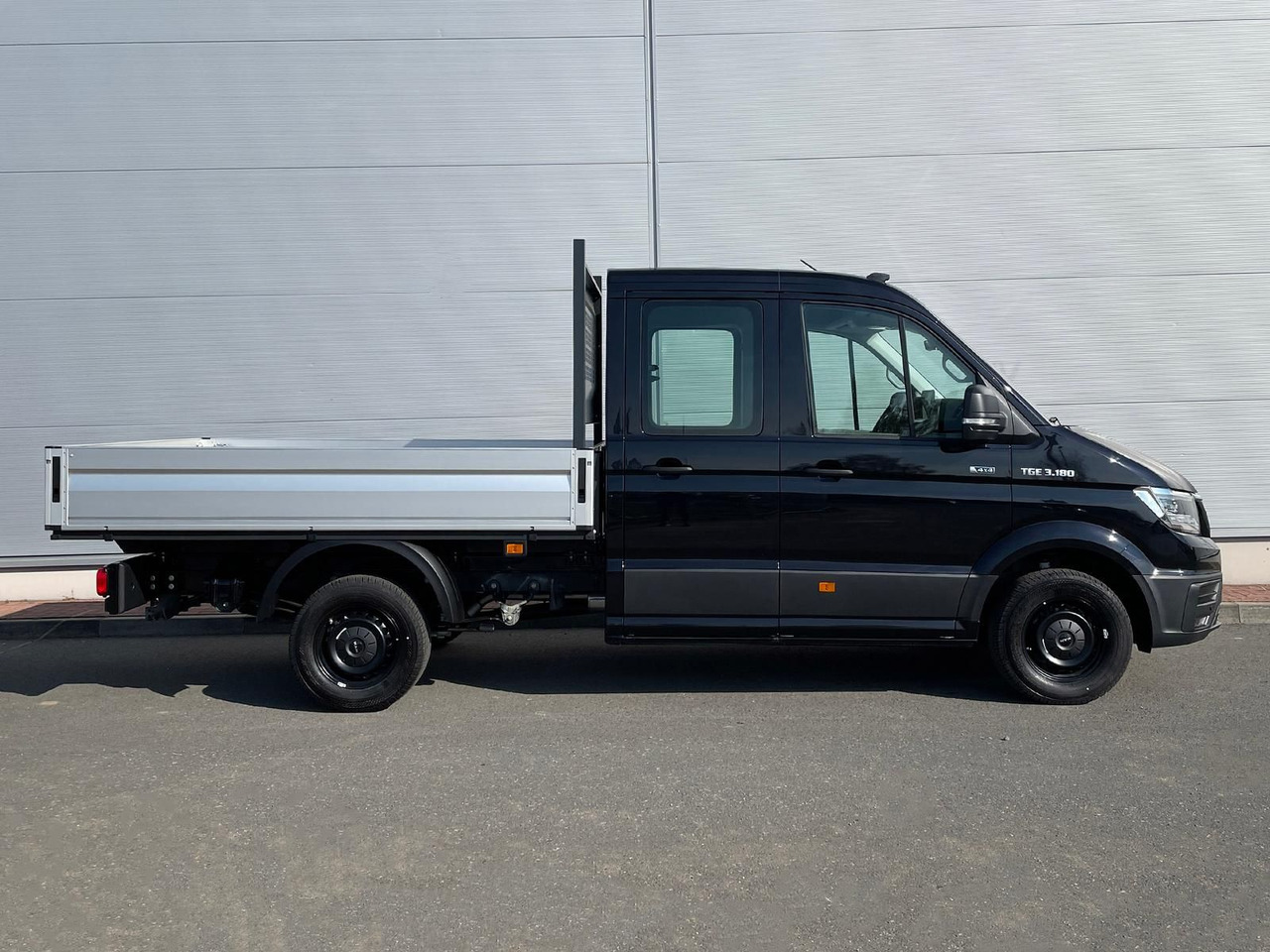 MAN TGE 3.180 Pritsche DOKA MR 4x4 ACC LED DIFF-SPER - Avolava pakettiauto, Jatko-ohjaamo kevyt kuorma-auto: kuva MAN TGE 3.180 Pritsche DOKA MR 4x4 ACC LED DIFF-SPER - Avolava pakettiauto, Jatko-ohjaamo kevyt kuorma-auto MAN TGE 3.180 Pritsche DOKA MR 4x4 ACC LED DIFF-SPER - Avolava pakettiauto, Jatko-ohjaamo kevyt kuorma-auto: kuva MAN TGE 3.180 Pritsche DOKA MR 4x4 ACC LED DIFF-SPER - Avolava pakettiauto, Jatko-ohjaamo kevyt kuorma-auto