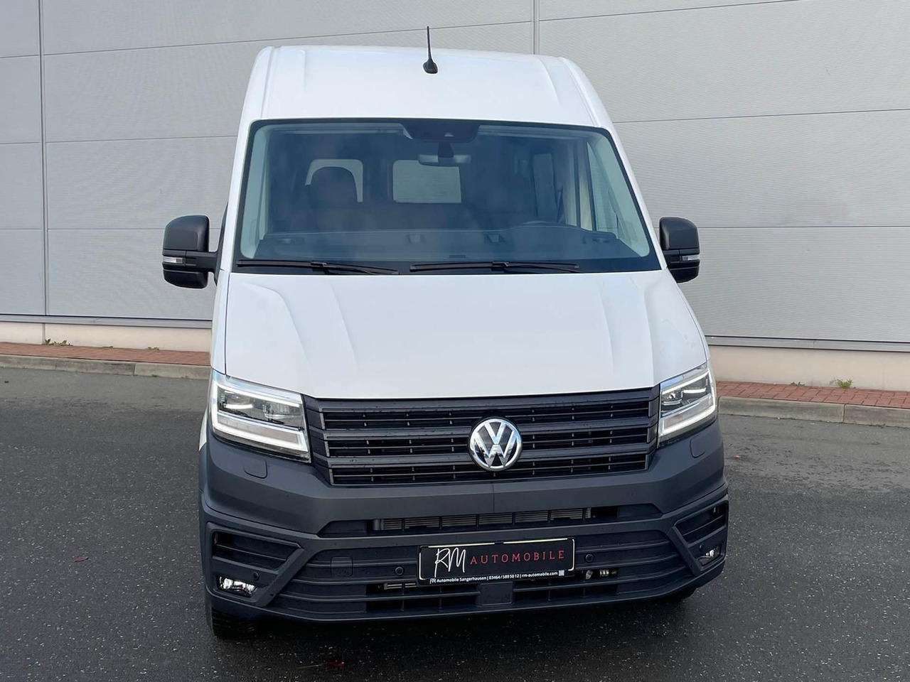 Volkswagen Crafter Kasten 35 L3H3 Autom. NAVI SITZHZ ACC - Pakettiauto: kuva Volkswagen Crafter Kasten 35 L3H3 Autom. NAVI SITZHZ ACC - Pakettiauto Volkswagen Crafter Kasten 35 L3H3 Autom. NAVI SITZHZ ACC - Pakettiauto: kuva Volkswagen Crafter Kasten 35 L3H3 Autom. NAVI SITZHZ ACC - Pakettiauto