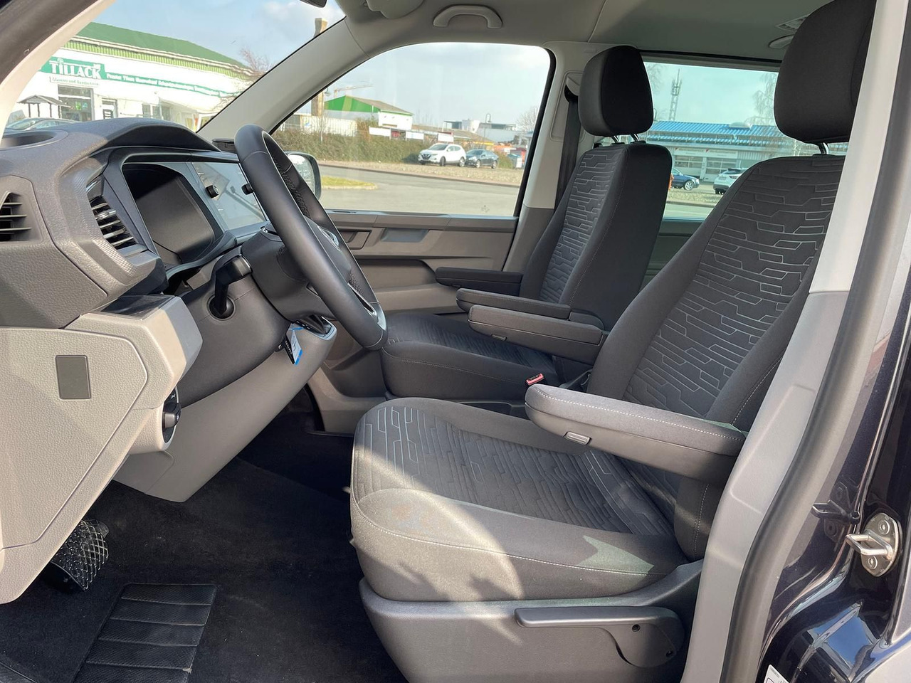 Uusi Pikkubussi Volkswagen T6.1 Caravelle Comfortline NAV LED TEMP DAB PDC: kuva Uusi Pikkubussi Volkswagen T6.1 Caravelle Comfortline NAV LED TEMP DAB PDC Uusi Pikkubussi Volkswagen T6.1 Caravelle Comfortline NAV LED TEMP DAB PDC: kuva Uusi Pikkubussi Volkswagen T6.1 Caravelle Comfortline NAV LED TEMP DAB PDC