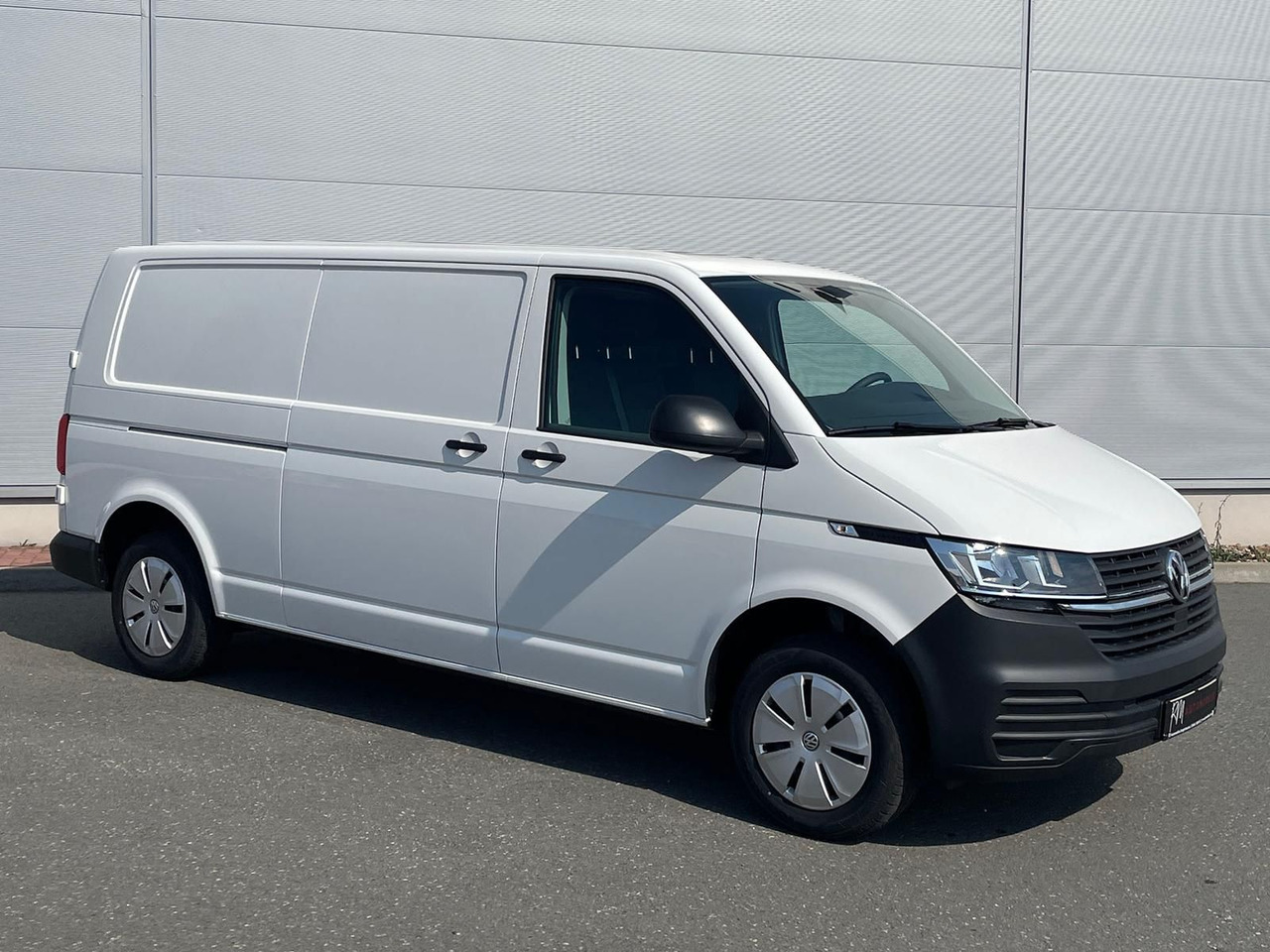 Volkswagen T6.1 Transporter LR 2.0 TDI KLIMA PDC - Pikkubussi: kuva Volkswagen T6.1 Transporter LR 2.0 TDI KLIMA PDC - Pikkubussi Volkswagen T6.1 Transporter LR 2.0 TDI KLIMA PDC - Pikkubussi: kuva Volkswagen T6.1 Transporter LR 2.0 TDI KLIMA PDC - Pikkubussi