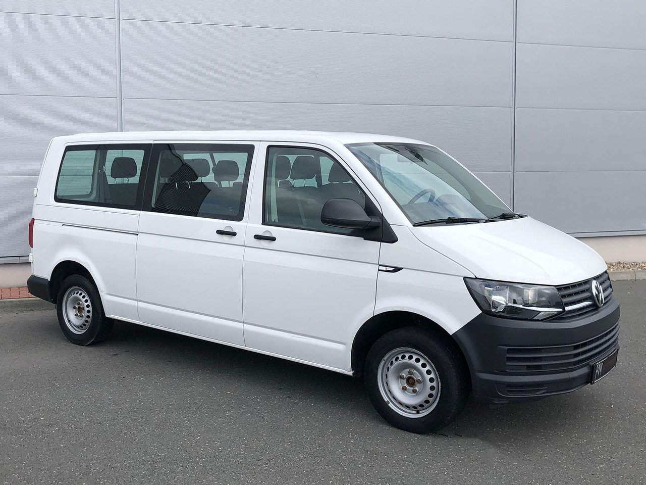 Volkswagen T6 Transporter 2.0 TDI Kombi lang 9-SITZE TEMP - Henkilöauto: kuva Volkswagen T6 Transporter 2.0 TDI Kombi lang 9-SITZE TEMP - Henkilöauto Volkswagen T6 Transporter 2.0 TDI Kombi lang 9-SITZE TEMP - Henkilöauto: kuva Volkswagen T6 Transporter 2.0 TDI Kombi lang 9-SITZE TEMP - Henkilöauto