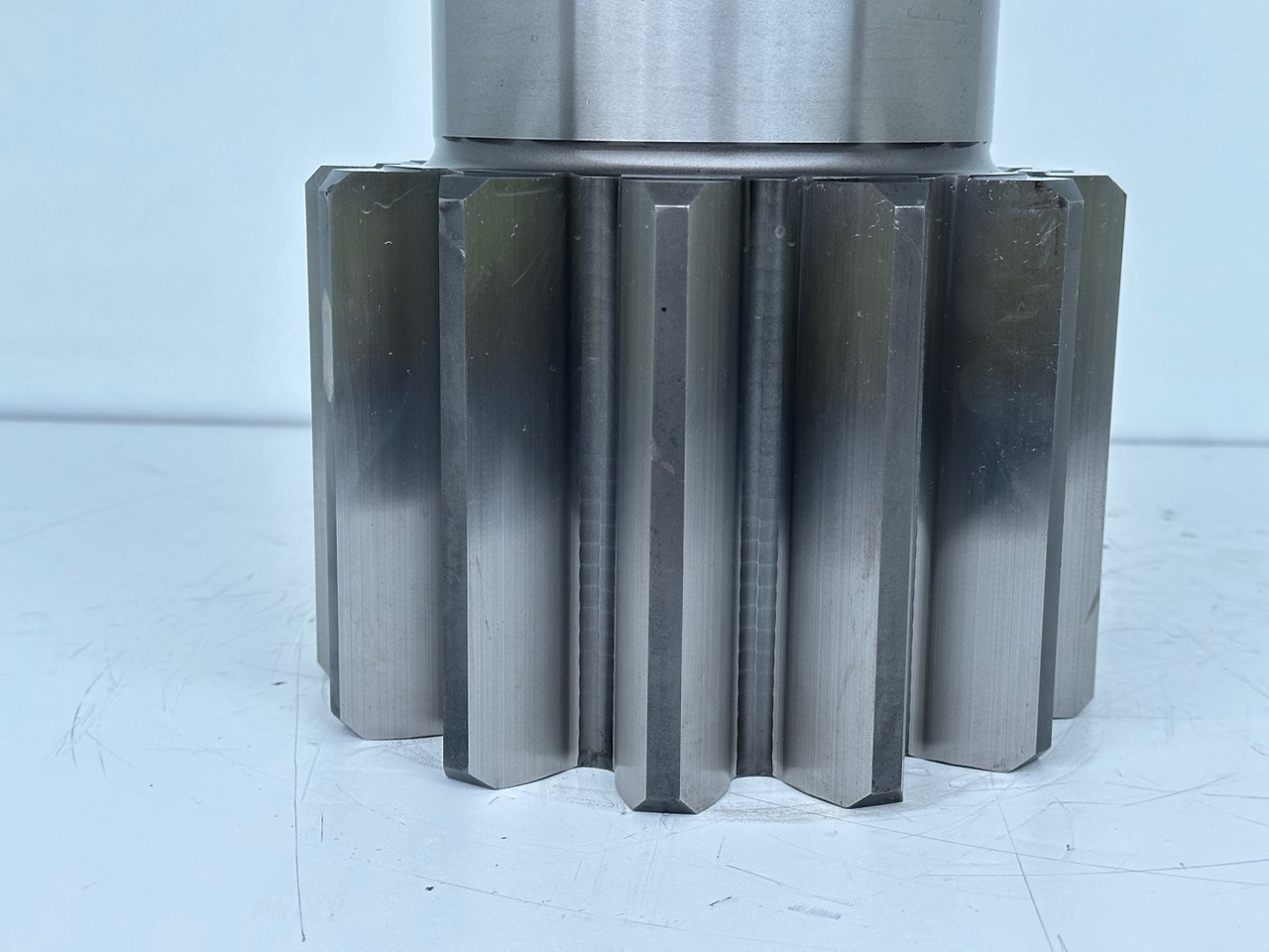 Liebherr Abtriebswelle ID-Nr.90205360. SAT375/276. R950, R956, R960, RZG956. #90205360.07.12# - Kääntömoottori - Telakaivukone: kuva Liebherr Abtriebswelle ID-Nr.90205360. SAT375/276. R950, R956, R960, RZG956. #90205360.07.12# - Kääntömoottori - Telakaivukone Liebherr Abtriebswelle ID-Nr.90205360. SAT375/276. R950, R956, R960, RZG956. #90205360.07.12# - Kääntömoottori - Telakaivukone: kuva Liebherr Abtriebswelle ID-Nr.90205360. SAT375/276. R950, R956, R960, RZG956. #90205360.07.12# - Kääntömoottori - Telakaivukone