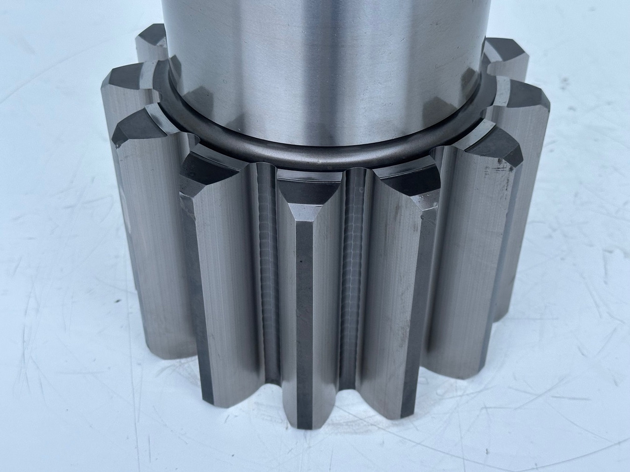 Liebherr Abtriebswelle ID-Nr.90205360. SAT375/276. R950, R956, R960, RZG956. #90205360.07.12# - Kääntömoottori - Telakaivukone: kuva Liebherr Abtriebswelle ID-Nr.90205360. SAT375/276. R950, R956, R960, RZG956. #90205360.07.12# - Kääntömoottori - Telakaivukone Liebherr Abtriebswelle ID-Nr.90205360. SAT375/276. R950, R956, R960, RZG956. #90205360.07.12# - Kääntömoottori - Telakaivukone: kuva Liebherr Abtriebswelle ID-Nr.90205360. SAT375/276. R950, R956, R960, RZG956. #90205360.07.12# - Kääntömoottori - Telakaivukone