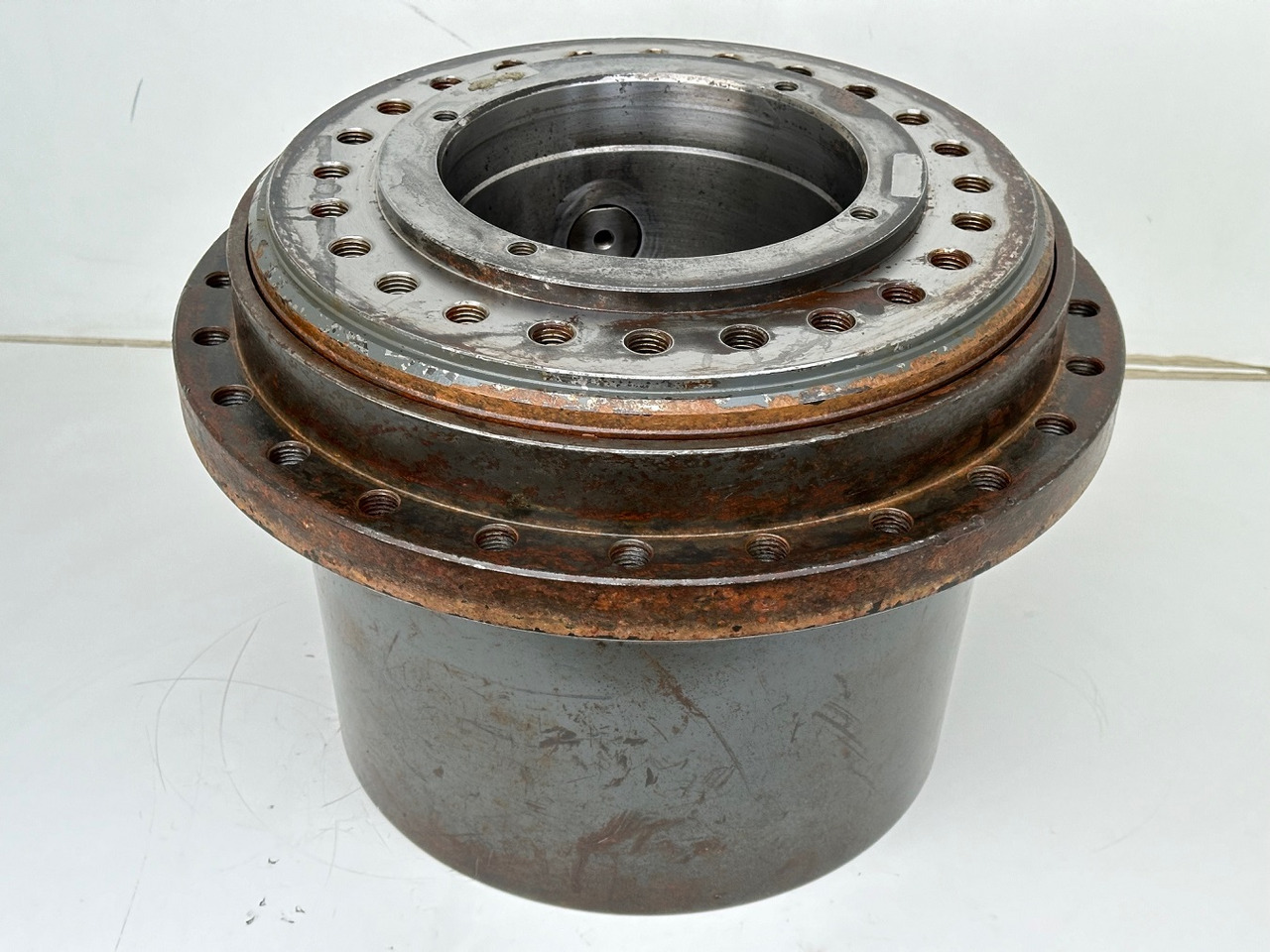 Liebherr Anschlußträger ID-Nr.90207972 mit Innenrad ID-Nr.944315903. FAT400P130-FAT400P139. R926,R928,R930,R934,R936,R938. #0992#0972# - Vaihteisto - Rakennuskoneet: kuva Liebherr Anschlußträger ID-Nr.90207972 mit Innenrad ID-Nr.944315903. FAT400P130-FAT400P139. R926,R928,R930,R934,R936,R938. #0992#0972# - Vaihteisto - Rakennuskoneet Liebherr Anschlußträger ID-Nr.90207972 mit Innenrad ID-Nr.944315903. FAT400P130-FAT400P139. R926,R928,R930,R934,R936,R938. #0992#0972# - Vaihteisto - Rakennuskoneet: kuva Liebherr Anschlußträger ID-Nr.90207972 mit Innenrad ID-Nr.944315903. FAT400P130-FAT400P139. R926,R928,R930,R934,R936,R938. #0992#0972# - Vaihteisto - Rakennuskoneet