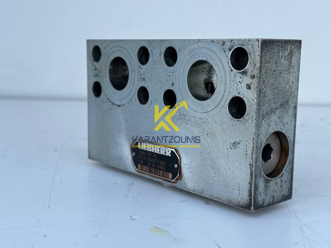 Liebherr Dämpfungsventil ID-Nr.10121777. P924 COMP, P926, R926, R916, R922, R924 COMP, R924, R926 COMP, R926, R930, R936, R946, R950 T, R960 T. #10121777.43199# - Kääntömoottori - Rakennuskoneet: kuva Liebherr Dämpfungsventil ID-Nr.10121777. P924 COMP, P926, R926, R916, R922, R924 COMP, R924, R926 COMP, R926, R930, R936, R946, R950 T, R960 T. #10121777.43199# - Kääntömoottori - Rakennuskoneet Liebherr Dämpfungsventil ID-Nr.10121777. P924 COMP, P926, R926, R916, R922, R924 COMP, R924, R926 COMP, R926, R930, R936, R946, R950 T, R960 T. #10121777.43199# - Kääntömoottori - Rakennuskoneet: kuva Liebherr Dämpfungsventil ID-Nr.10121777. P924 COMP, P926, R926, R916, R922, R924 COMP, R924, R926 COMP, R926, R930, R936, R946, R950 T, R960 T. #10121777.43199# - Kääntömoottori - Rakennuskoneet