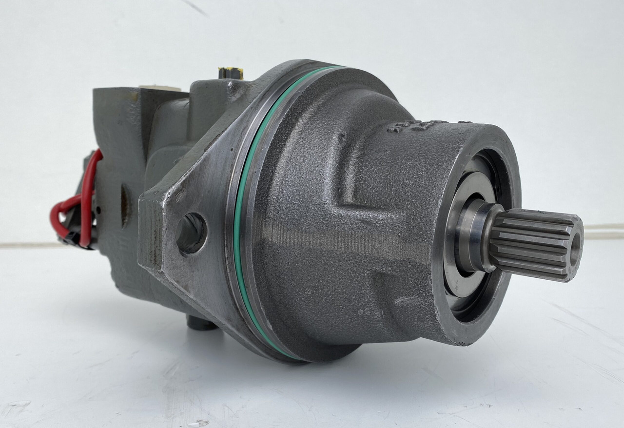 Liebherr Hydraulikeinbaumotor FMF045, ID-Nr.10132702. A924,LH30C,LH30M,LH35M,LH35MT,LH40C,LH40CP,LH40M,LH40MP,LH50CHR,LH50M,LH50MHR,LH50MT. #07110# - Hydraulimoottori - Pyöräalustainen kaivinkone: kuva Liebherr Hydraulikeinbaumotor FMF045, ID-Nr.10132702. A924,LH30C,LH30M,LH35M,LH35MT,LH40C,LH40CP,LH40M,LH40MP,LH50CHR,LH50M,LH50MHR,LH50MT. #07110# - Hydraulimoottori - Pyöräalustainen kaivinkone Liebherr Hydraulikeinbaumotor FMF045, ID-Nr.10132702. A924,LH30C,LH30M,LH35M,LH35MT,LH40C,LH40CP,LH40M,LH40MP,LH50CHR,LH50M,LH50MHR,LH50MT. #07110# - Hydraulimoottori - Pyöräalustainen kaivinkone: kuva Liebherr Hydraulikeinbaumotor FMF045, ID-Nr.10132702. A924,LH30C,LH30M,LH35M,LH35MT,LH40C,LH40CP,LH40M,LH40MP,LH50CHR,LH50M,LH50MHR,LH50MT. #07110# - Hydraulimoottori - Pyöräalustainen kaivinkone