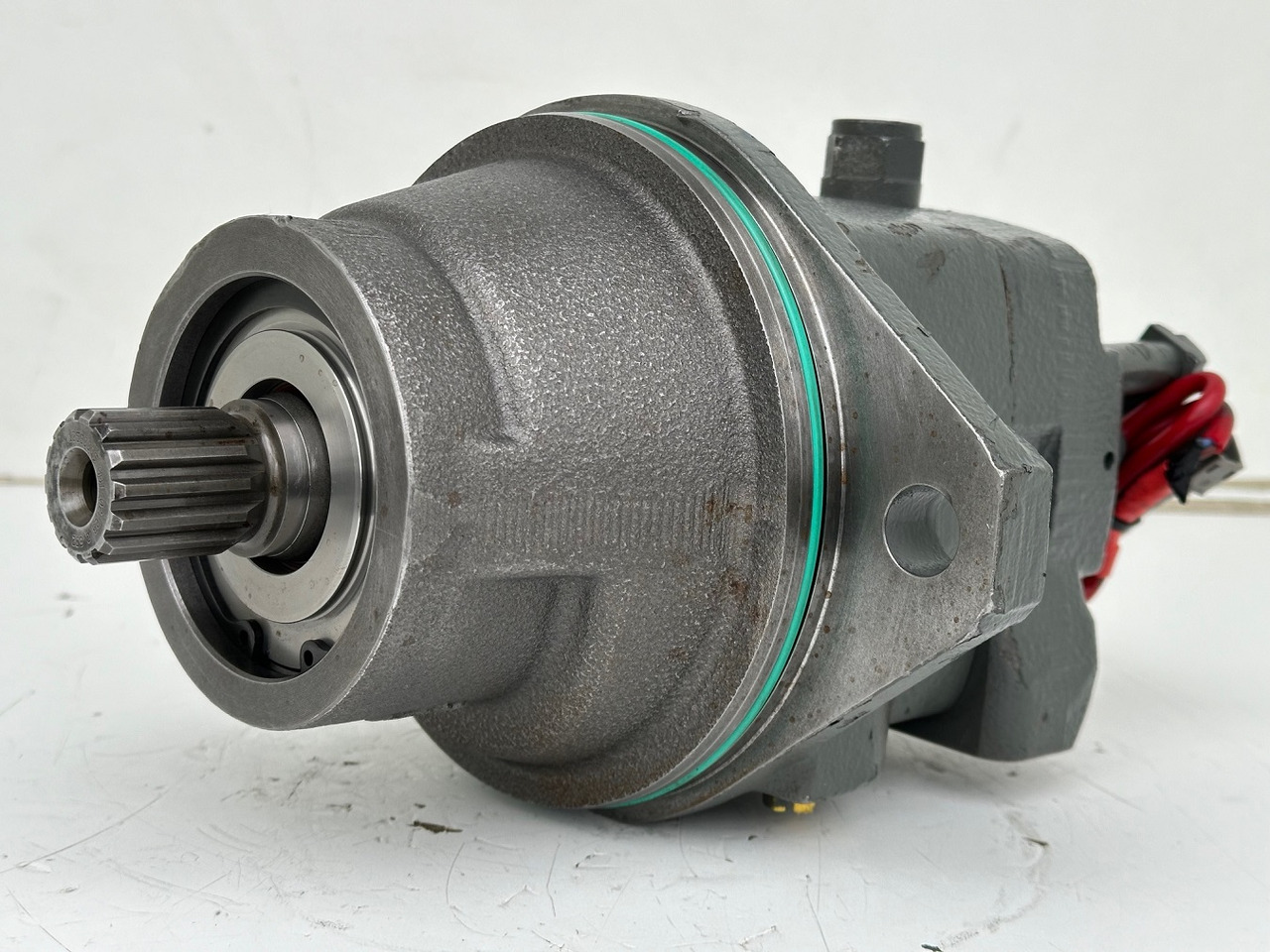 Liebherr Hydraulikeinbaumotor FMF045, ID-Nr.10132702. A924, LH30C, LH30M, LH35M, LH35MT, LH40C, LH40CP, LH40M, LH40MP, LH50CHR, LH50M, LH50MHR, LH50MT. #23.12.01058# - Hydraulimoottori - Rakennuskoneet: kuva Liebherr Hydraulikeinbaumotor FMF045, ID-Nr.10132702. A924, LH30C, LH30M, LH35M, LH35MT, LH40C, LH40CP, LH40M, LH40MP, LH50CHR, LH50M, LH50MHR, LH50MT. #23.12.01058# - Hydraulimoottori - Rakennuskoneet Liebherr Hydraulikeinbaumotor FMF045, ID-Nr.10132702. A924, LH30C, LH30M, LH35M, LH35MT, LH40C, LH40CP, LH40M, LH40MP, LH50CHR, LH50M, LH50MHR, LH50MT. #23.12.01058# - Hydraulimoottori - Rakennuskoneet: kuva Liebherr Hydraulikeinbaumotor FMF045, ID-Nr.10132702. A924, LH30C, LH30M, LH35M, LH35MT, LH40C, LH40CP, LH40M, LH40MP, LH50CHR, LH50M, LH50MHR, LH50MT. #23.12.01058# - Hydraulimoottori - Rakennuskoneet